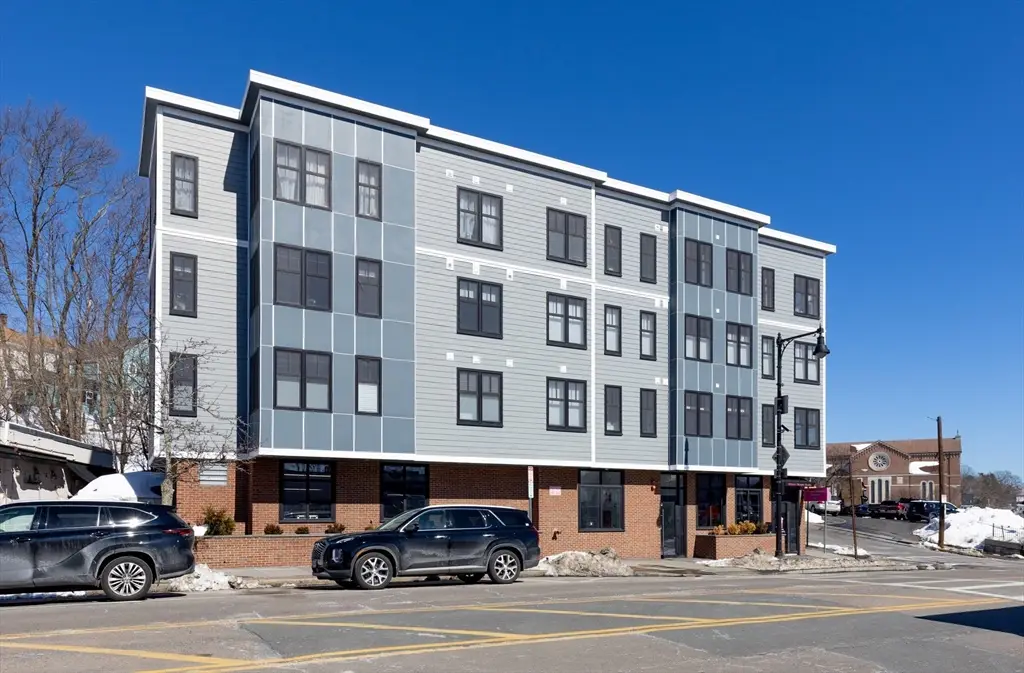 1721 Centre St #402, Boston, MA 02132 - #1