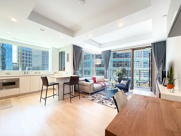 133 Seaport Blvd #803, Boston, MA 02210
