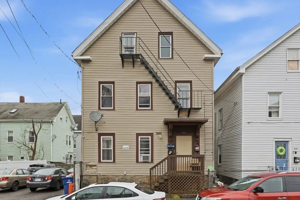 208 State St, New Bedford, MA 02710 - #1