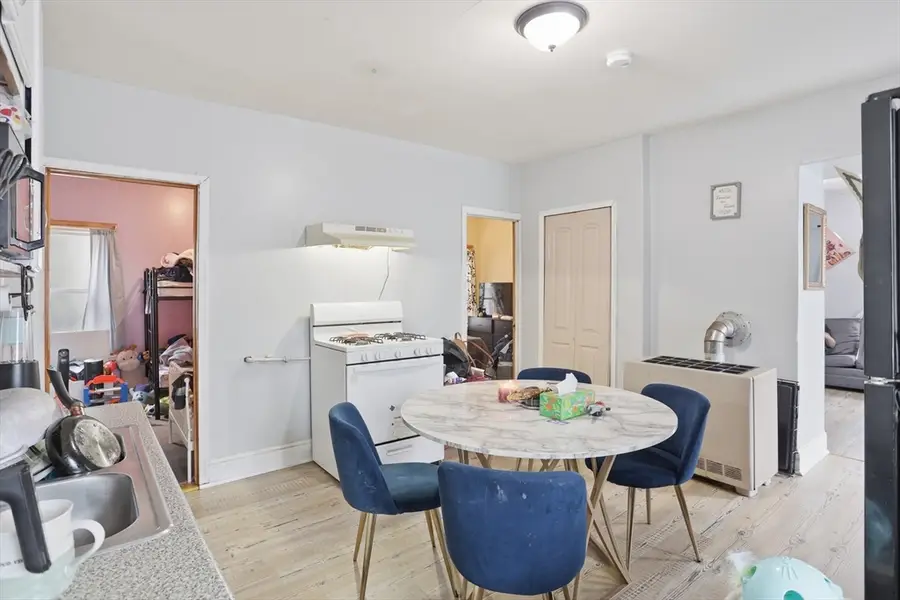 208 State St, New Bedford, MA 02710 - #3