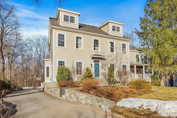 381 Thoreau Street, Concord, MA 01742