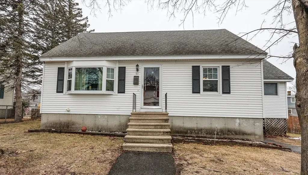 57 Arnold Ave, Lowell, MA 01852 - #1