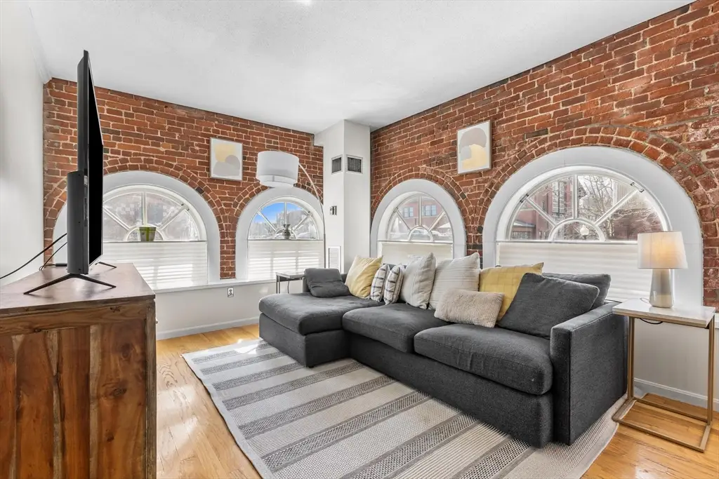 106 13th St #202, Boston, MA 02129 - #1