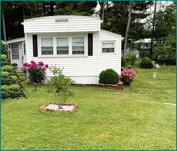 21 Parkwood Drive, Halifax, MA 02338