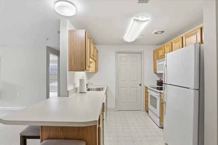 10 Vista Ridge Drive #2, Londonderry, NH 03053 - #3