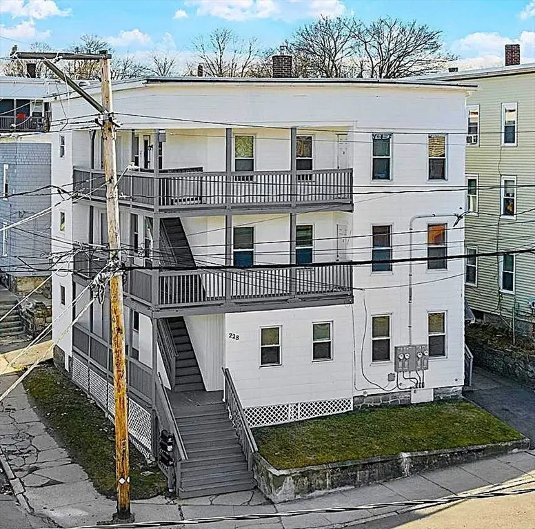 228 Daniels St, Fitchburg, MA 01420 - #1