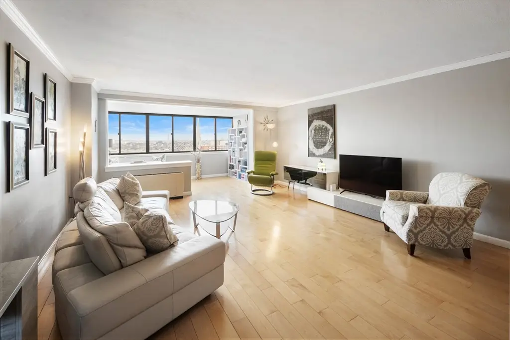 8 Whittier Pl #16B, Boston, MA 02114 - #1