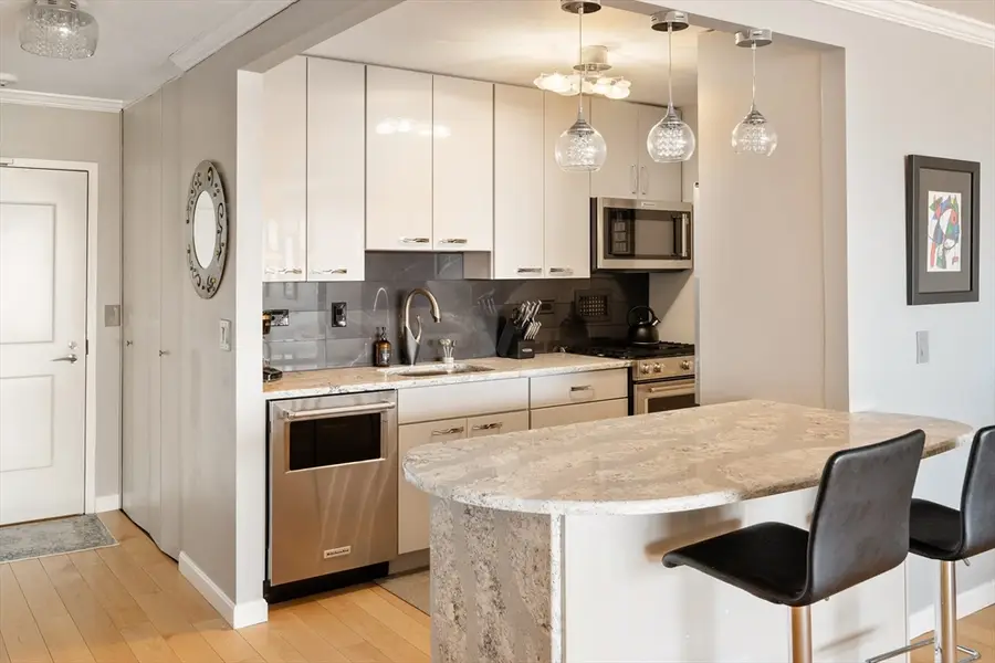 8 Whittier Pl #16B, Boston, MA 02114 - #3