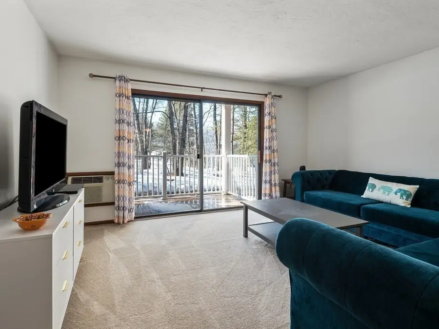 340 Sunderland Rd #28, Worcester, MA 01604 - #3