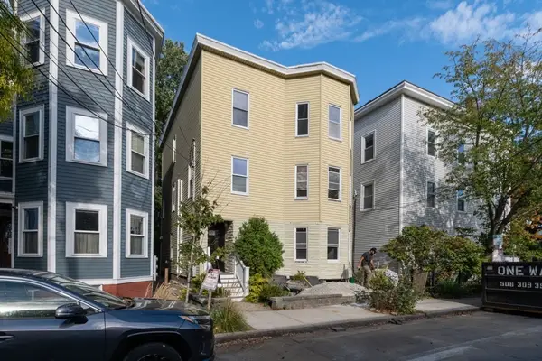 131 Erie St #2, Cambridge, MA 02139
