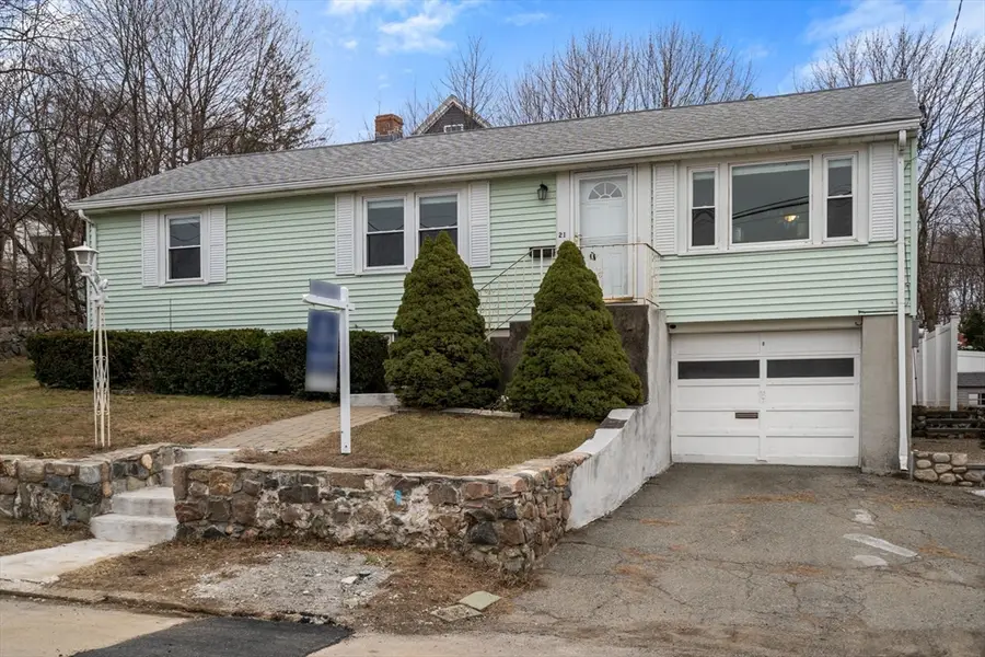 21 Lakeview Ave, Waltham, MA 02451 - #2