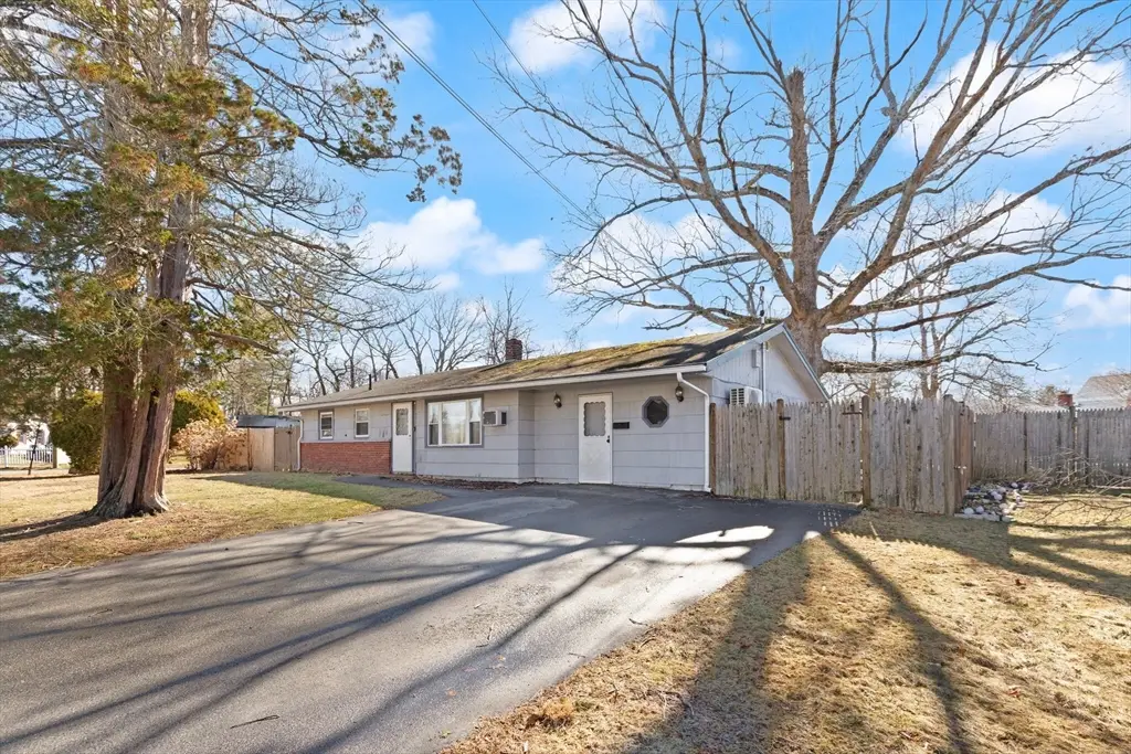 19 Rodwell St, Brockton, MA 02302 - #1