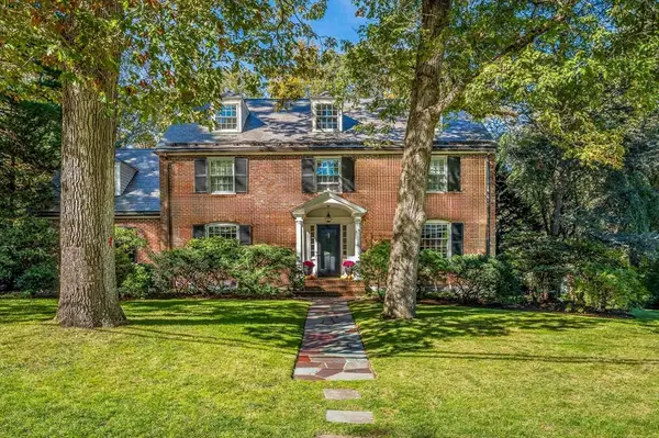 10 Lanark Rd, Wellesley, MA 02481