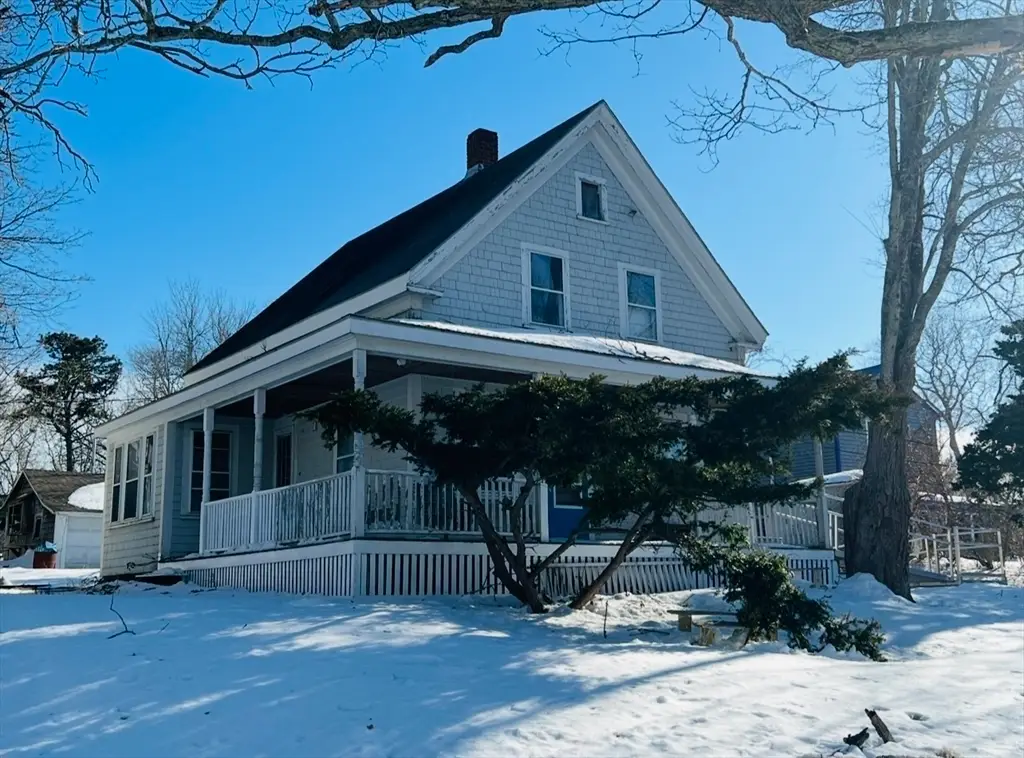 64 Hunters Brook Rd, Sagamore, MA 02562 - #1