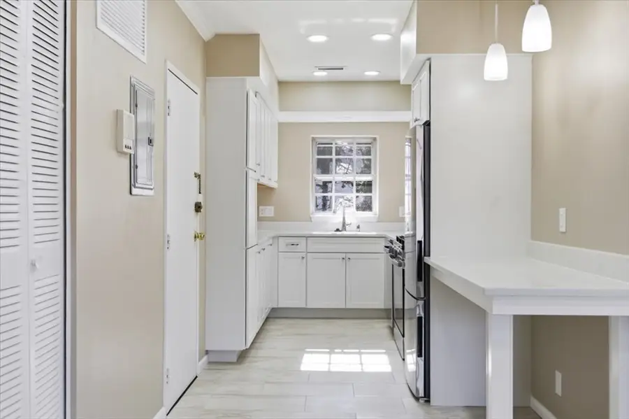 116 Lake Shore Road #4, Boston, MA 02135 - #3