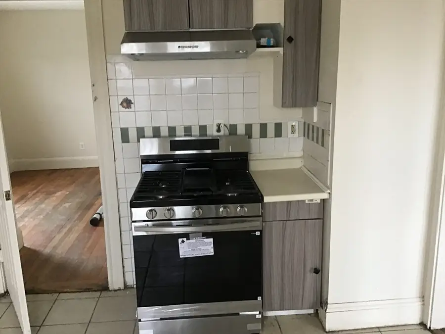 2 Hiawatha Road, Boston, MA 02126 - #3