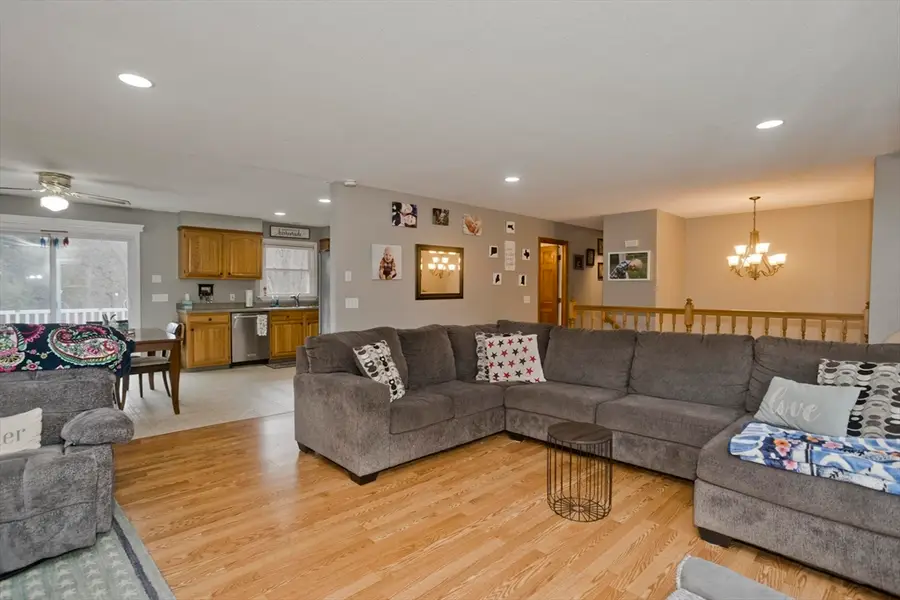 206 Franklin Street, Belchertown, MA 01007 - #3