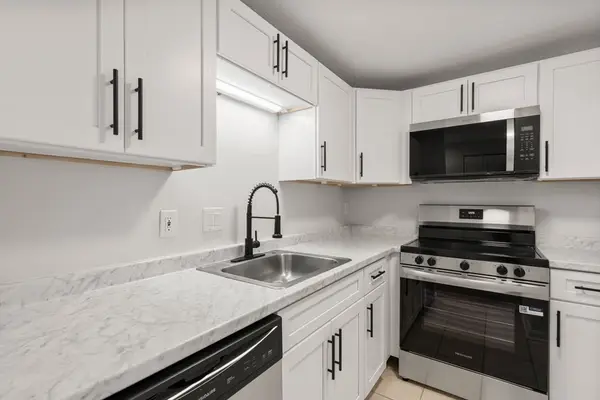 25 Longworth Ave #4, Brockton, MA 02301