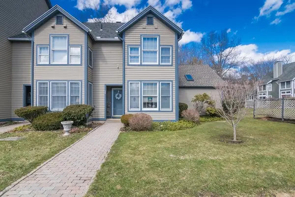 60 Amity Place #60, Amherst, MA 01002