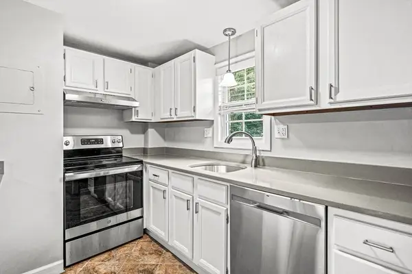 29 Arlington Rd #5, Woburn, MA 01801