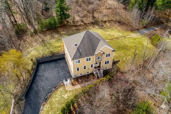 98R Walnut Street, Shrewsbury, MA 01545