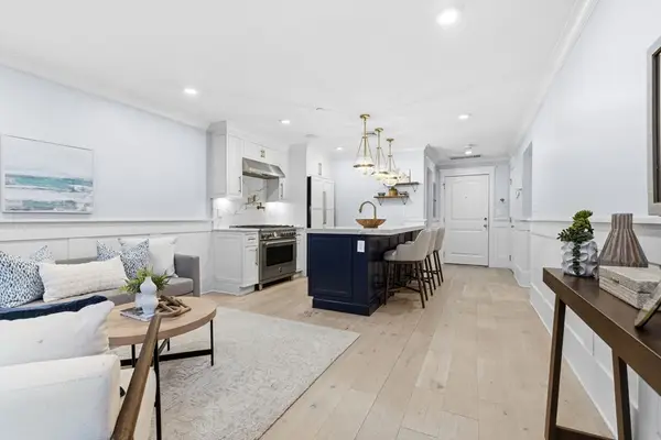 150-156 Athens St #2, Boston, MA 02127