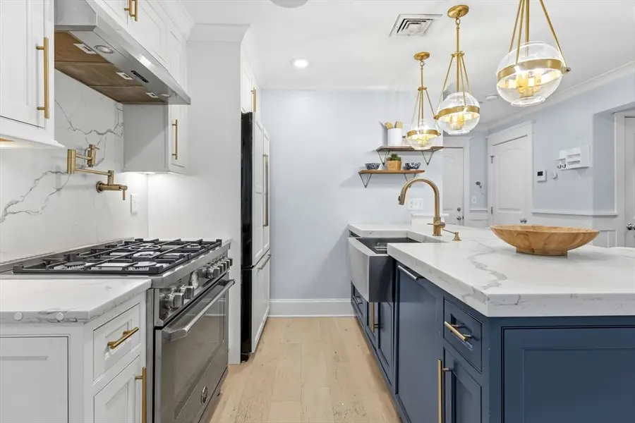 150-156 Athens St #2, Boston, MA 02127 - #3