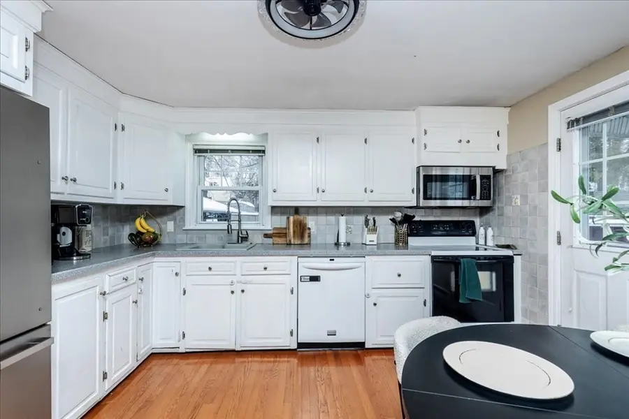 69 Springdale Ave, Dracut, MA 01826 - #2