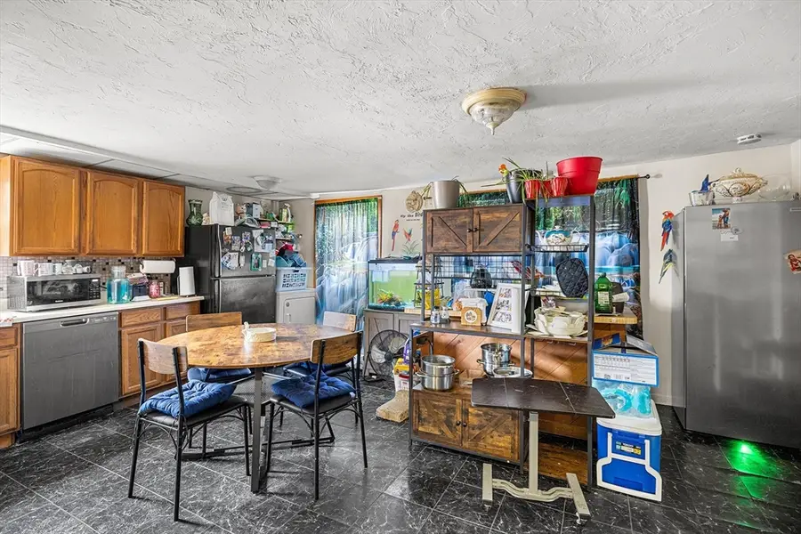 75 Main St, Millbury, MA 01527 - #3