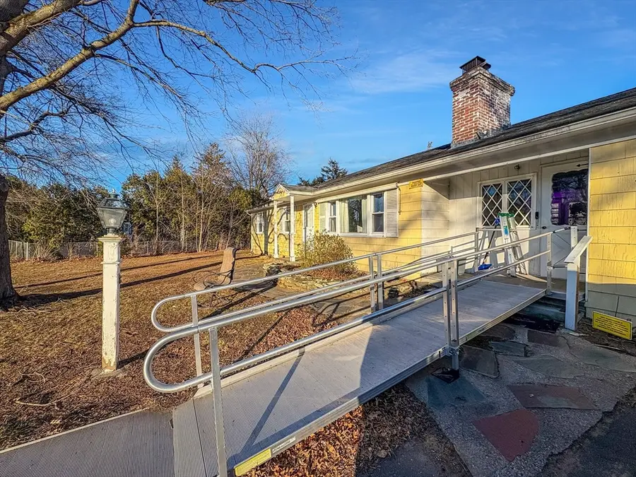 17 Vincent Drive, West Springfield, MA 01089 - #2