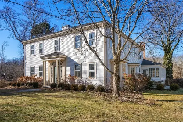 8 Washington Street, Sherborn, MA 01770