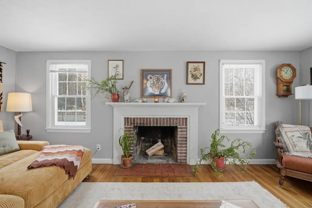 357 Maple Rd, Longmeadow, MA 01106 - #1