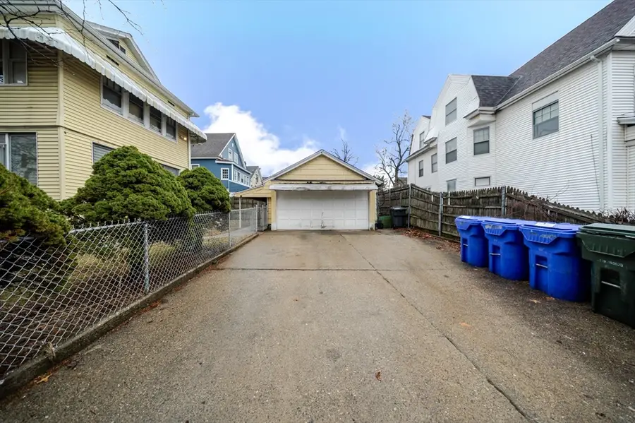 570-572 Dickinson St, Springfield, MA 01108 - #3