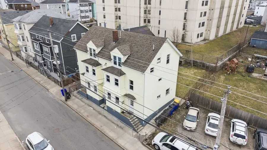 173 County St, Fall River, MA 02723 - #3