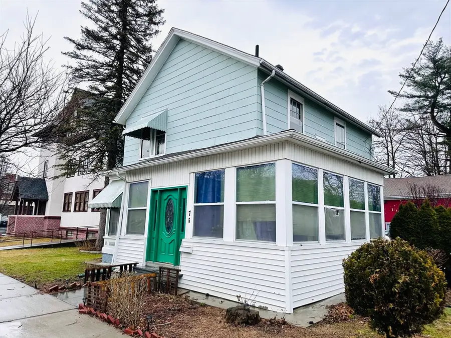 7 Washington St, Westfield, MA 01085 - #3