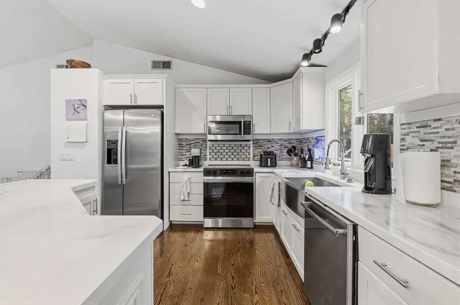 1 Pine Grove, Dartmouth, MA 02747 - #2