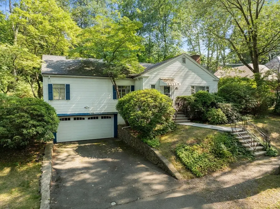 130 Fairway Rd, Chestnut Hill, MA 02467 - #3