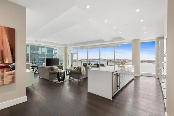 50 Liberty Dr #10K, Boston, MA 02210