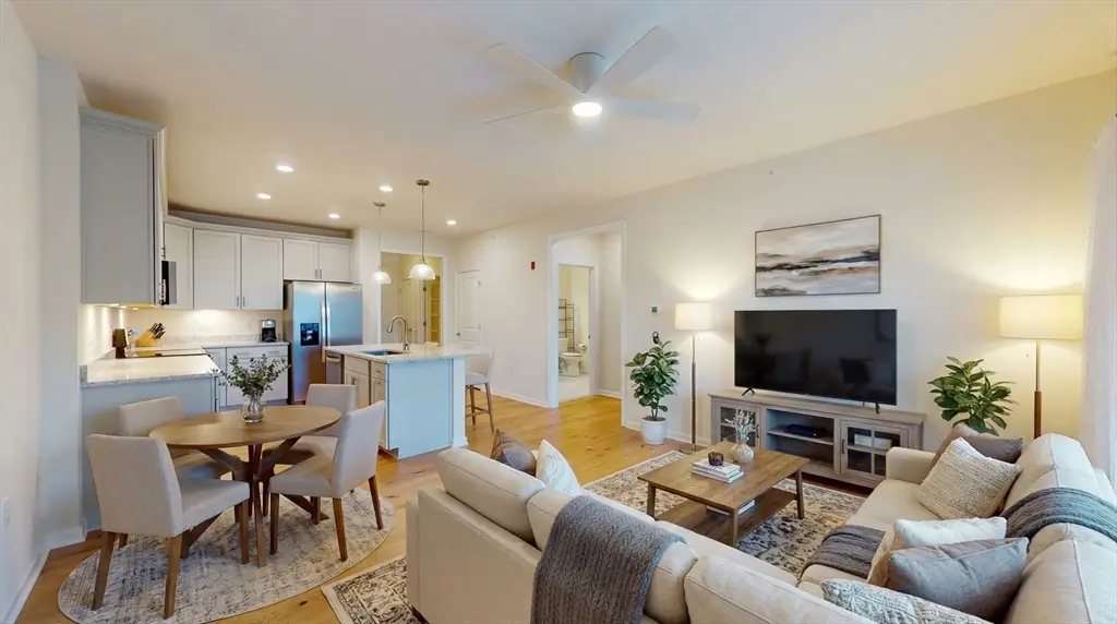 250-402 Martin's Landing #402, North Reading, MA 01864 - #1