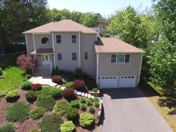 136 Thompkins Avenue, East Longmeadow, MA 01028