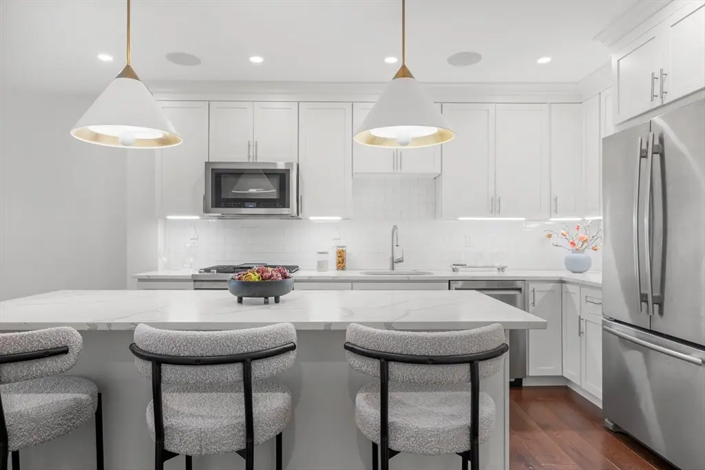 480 W Broadway #303, Boston, MA 02127 - #1