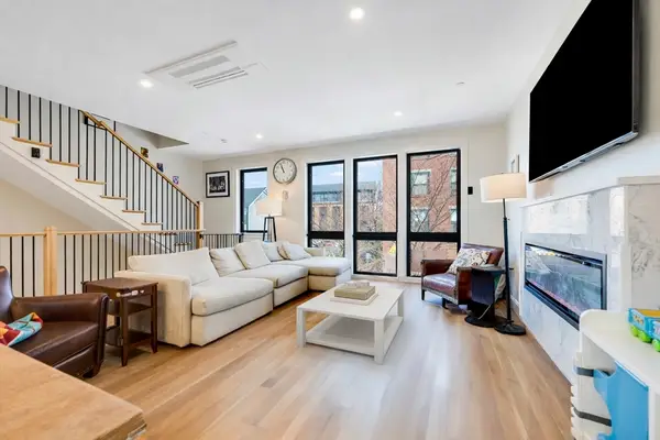 127 Bolton St, Boston, MA 02127