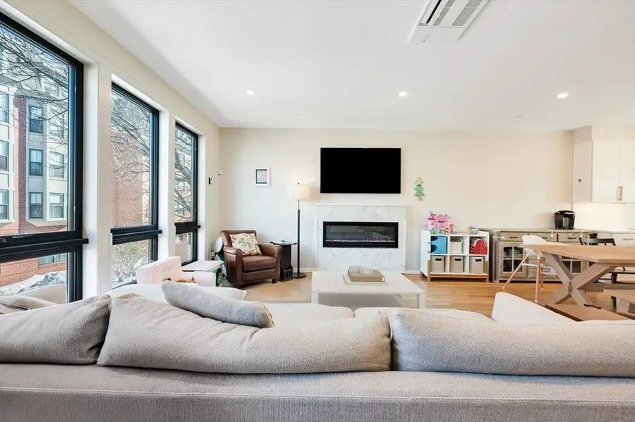 127 Bolton St, Boston, MA 02127 - #2