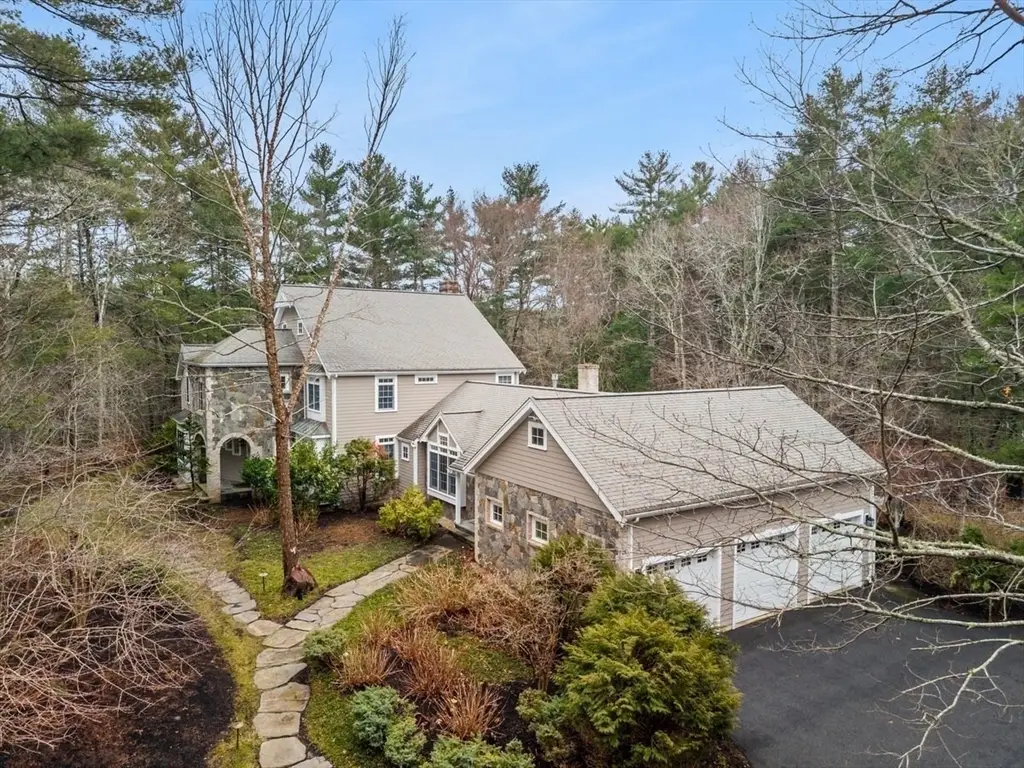 4 Furlong Cir, Lakeville, MA 02347 - #1