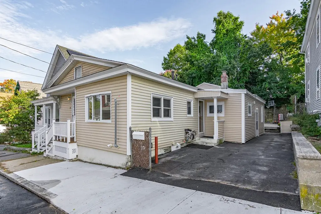 116 Weare St, Lawrence, MA 01843 - #1