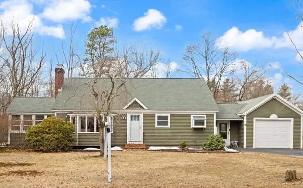 12 Moore Rd, Westford, MA 01886