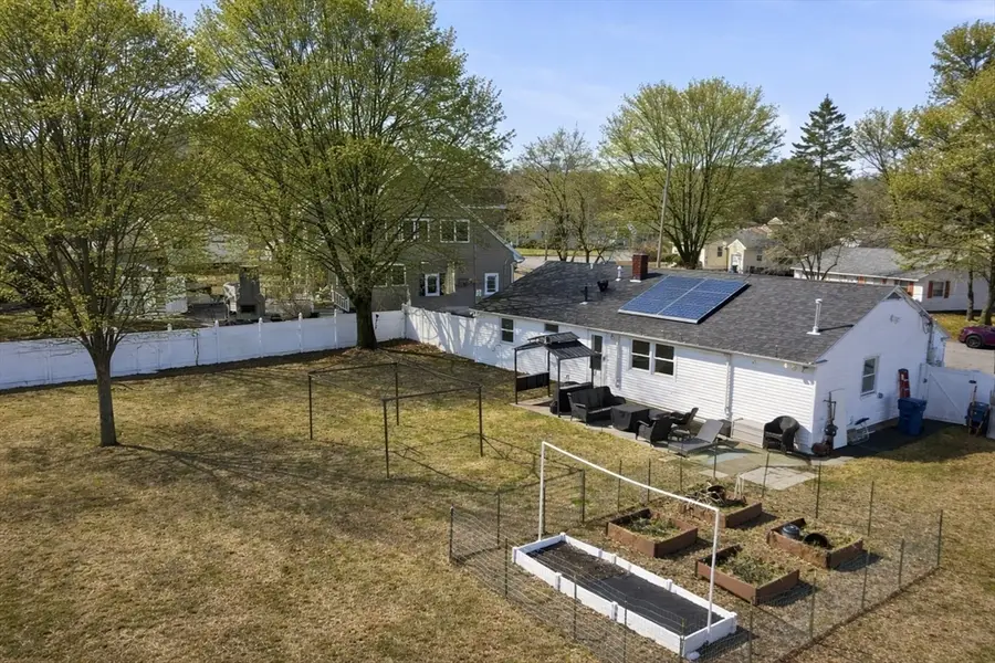 34 Beaconsfield St, Lawrence, MA 01843 - #2