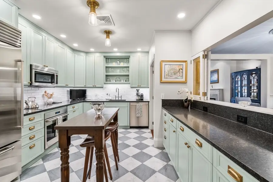 205 Commonwealth Avenue #6, Boston, MA 02116 - #3