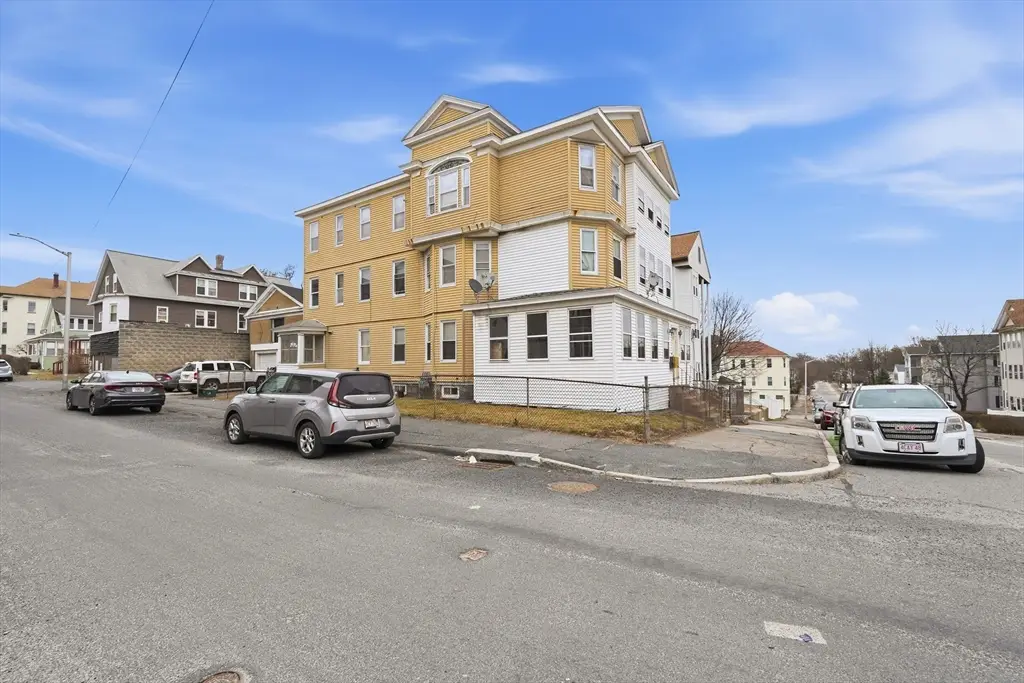 61 Cohasset St, Worcester, MA 01604 - #1