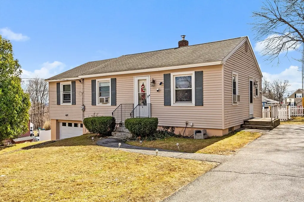 18 Mount Carmel St, Fitchburg, MA 01420 - #1